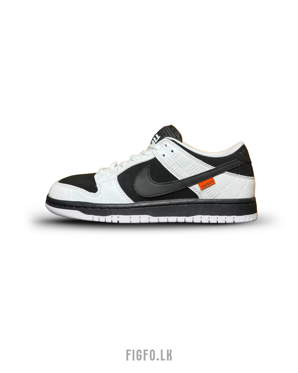 SB Dunk Low X Tightbooth